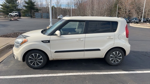 Used 2012 Kia Soul  with VIN KNDJT2A56C7424683 for sale in Wausau, WI