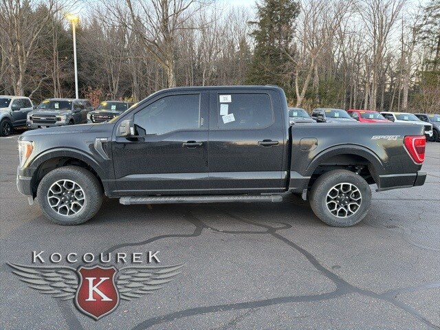 2023 Ford F-150 XLT photo 4