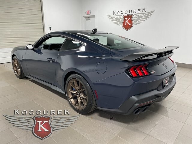 2025 Ford Mustang Dark Horse photo 4