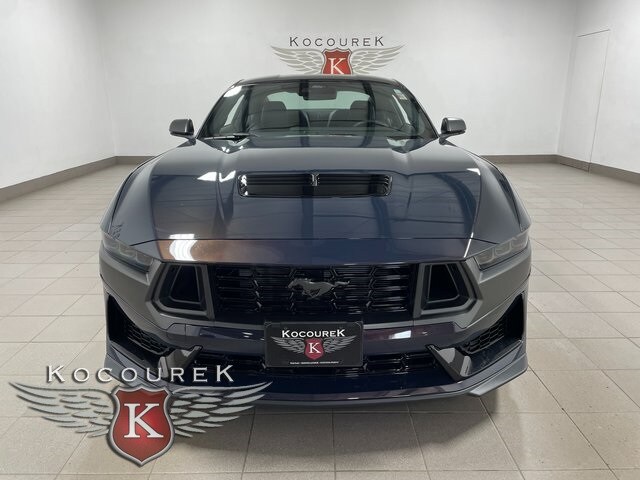 2025 Ford Mustang Dark Horse photo 2