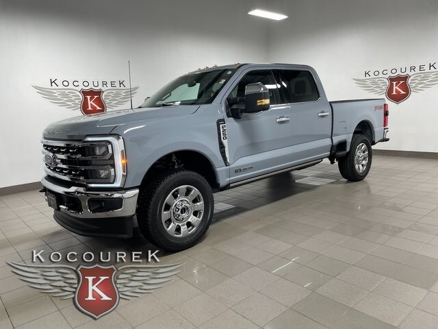 2025 Ford F-250 photo 3
