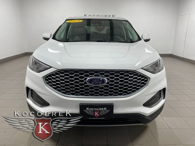2023 Ford Edge SEL photo 2