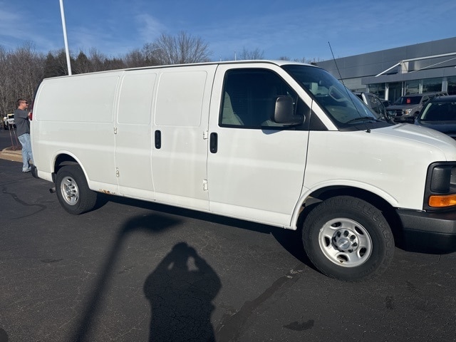 2016 Chevrolet Express Cargo Work Van's photo
