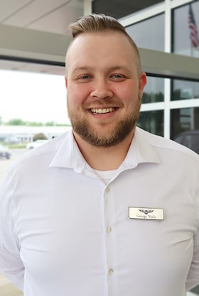 Staff member George from ID_06ef60