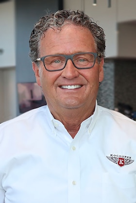 Staff member Jeff from ID_905ec0