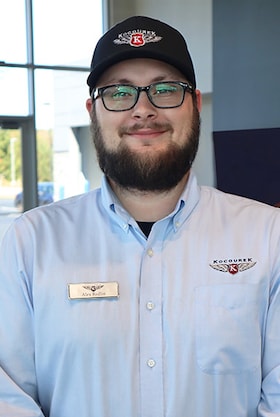 Staff member Alex from ID_7e4786