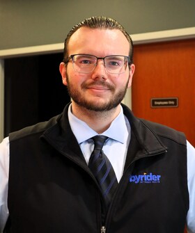 Staff member Vincent from ID_7d390f