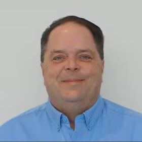 Staff member Gary from ID_f889f2