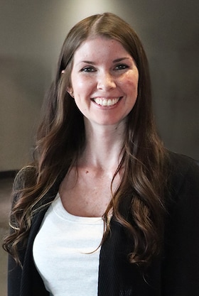 Staff member Jennifer from ID_905ec0