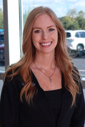 Staff member Alicia from 066899d0b289