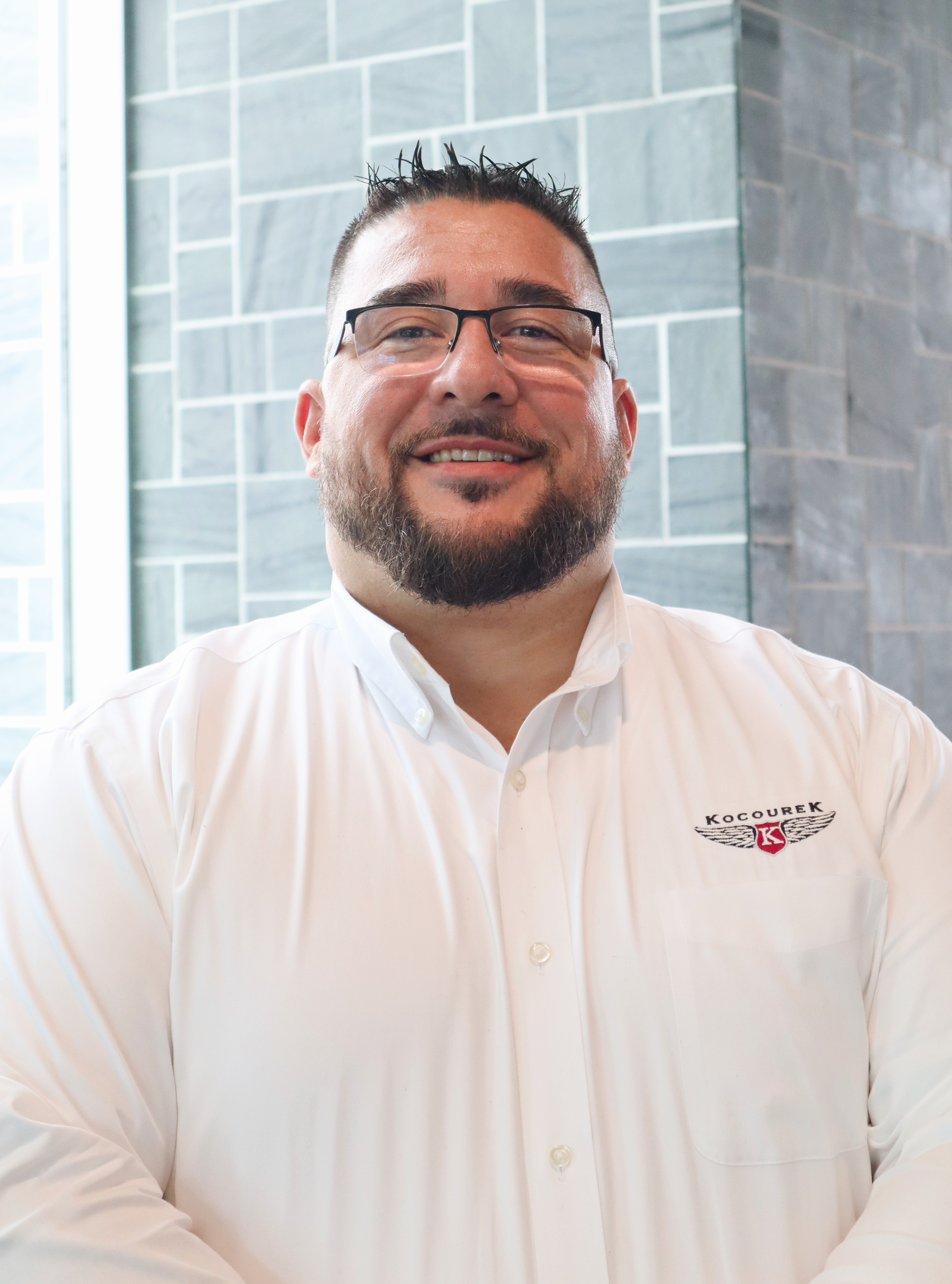 Staff member Travis from ID_06ef60