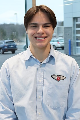 Staff member Isaiah from ID_a703bd