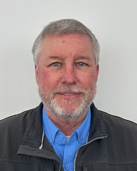 Staff member Jim from ID_536e9f