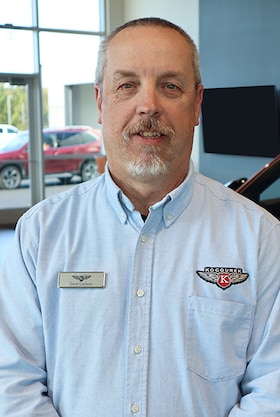 Staff member Dave from ID_06ef60