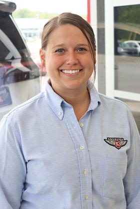 Staff member Terin from ID_437ad9