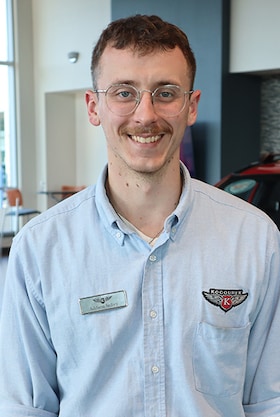 Staff member Addison from ID_7e4786