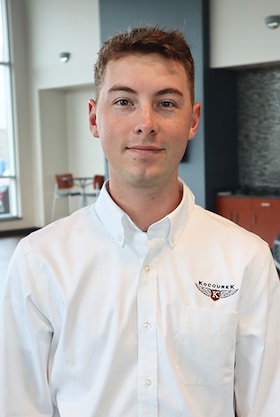 Staff member Aiden from ID_09f1c9