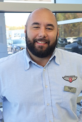 Staff member Lawrence from ID_437ad9