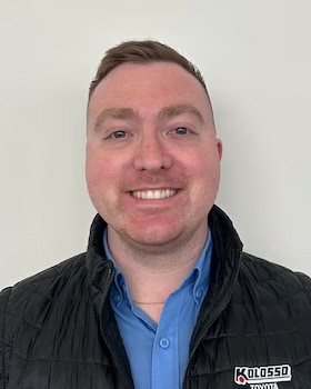 Staff member Zach from ID_f889f2