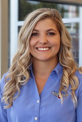 Staff member Kristina from ID_44174e