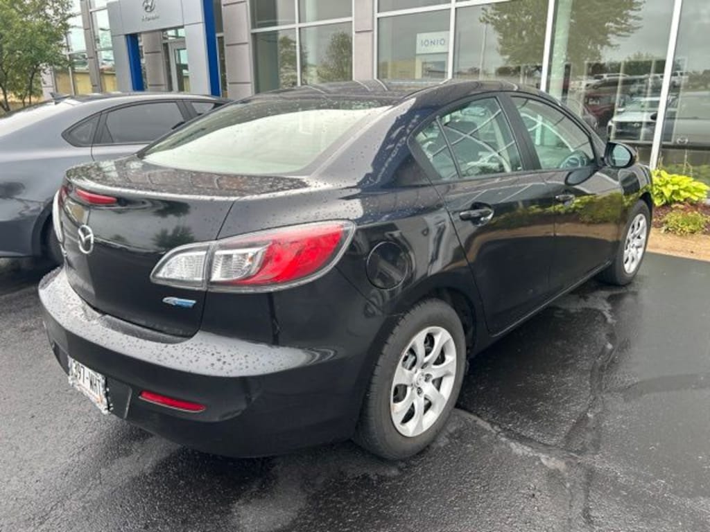 Used 2013 Mazda Mazda3 i Sport Sedan