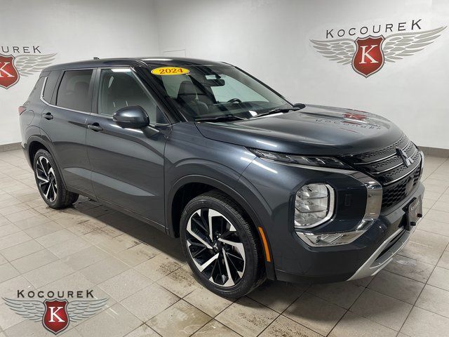 2024 Mitsubishi Outlander SE S-AWC's photo