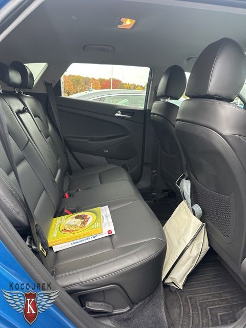 2021 Hyundai Tucson Limited photo 2