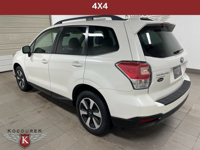 2018 Subaru Forester 2.5i Premium photo 4