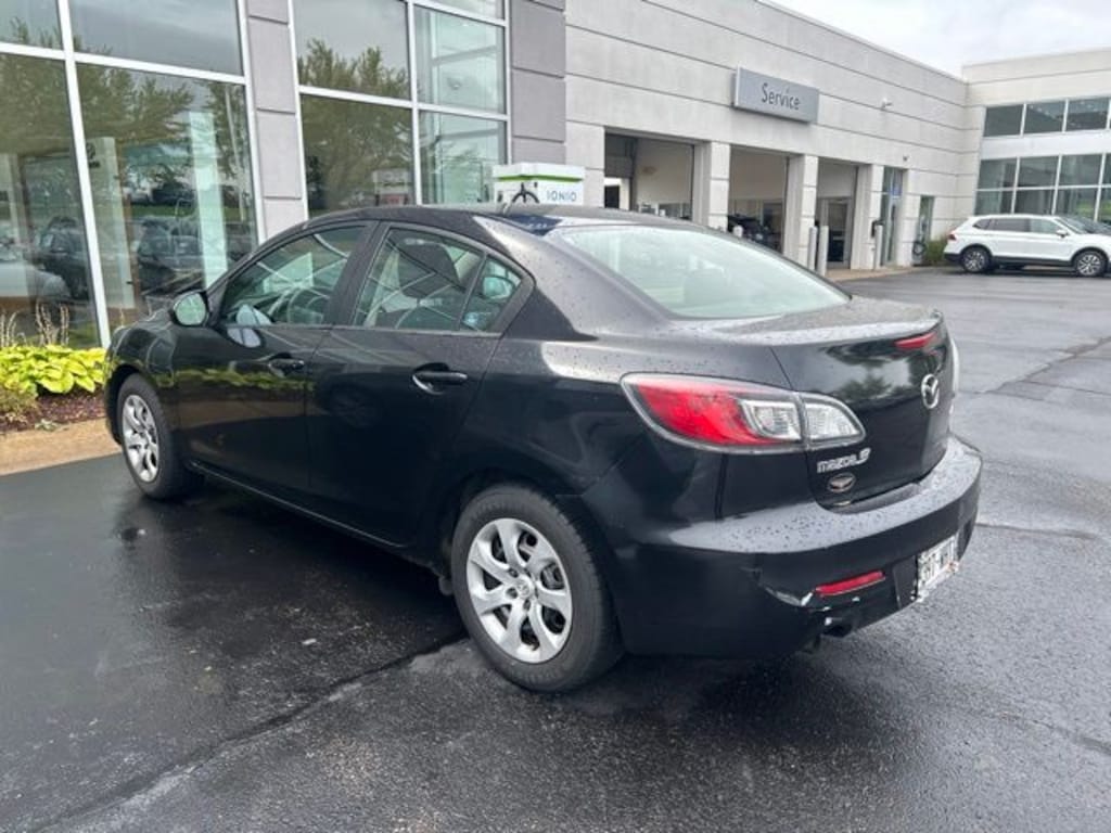 Used 2013 Mazda Mazda3 i Sport Sedan
