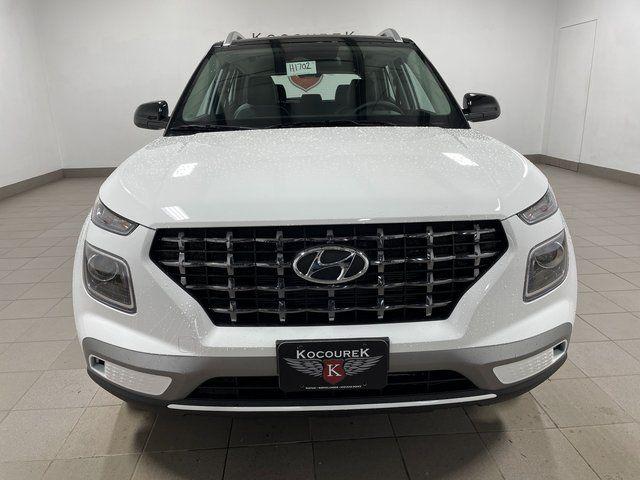 2026 Hyundai Venue SEL photo 2
