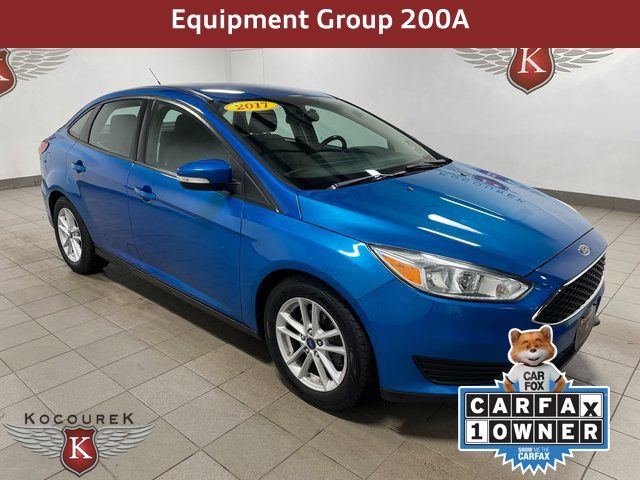 2017 Ford Focus Sedan SE's photo