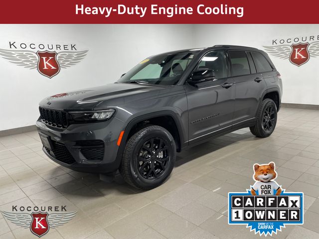 2025 Jeep Grand Cherokee Altitude photo 3