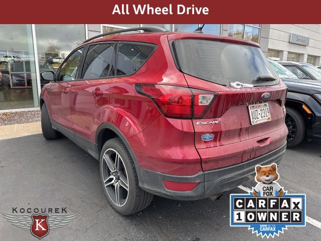 2019 Ford Escape SEL photo 4
