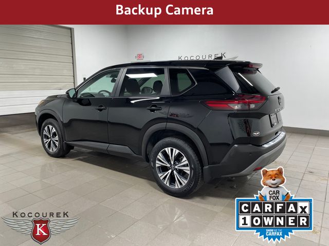2022 Nissan Rogue SV photo 4