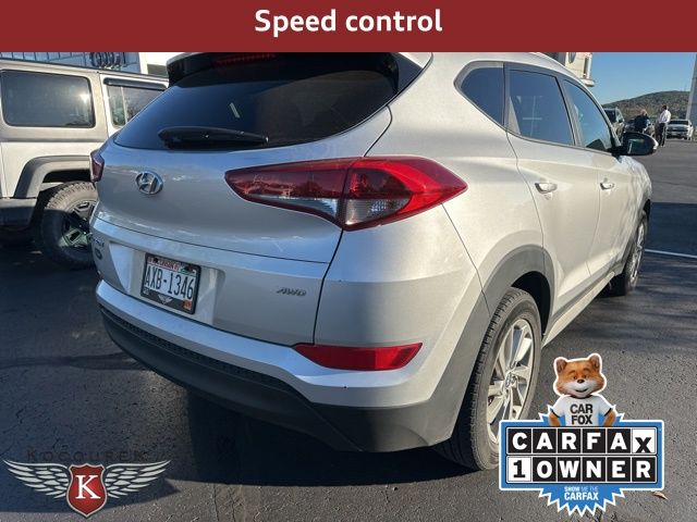 2017 Hyundai Tucson SE Plus photo 2