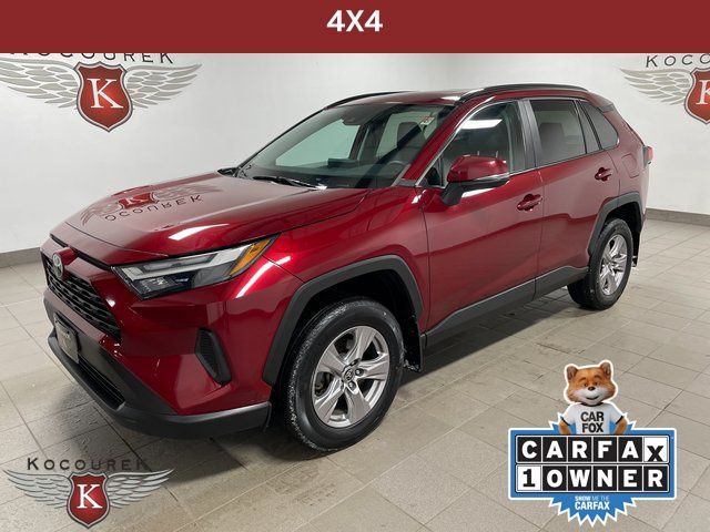 2023 Toyota RAV4 XLE photo 3