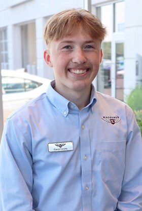 Staff member Gavin from 602e0306781a