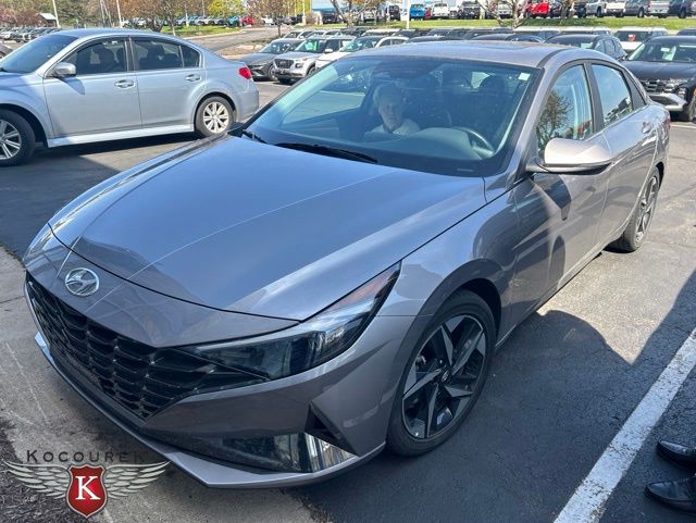 2023 Hyundai Elantra 1.6 HEV Limited DCT's photo