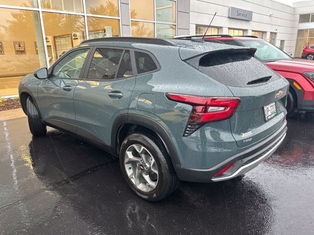 Used 2025 Chevrolet Trax LT SUV