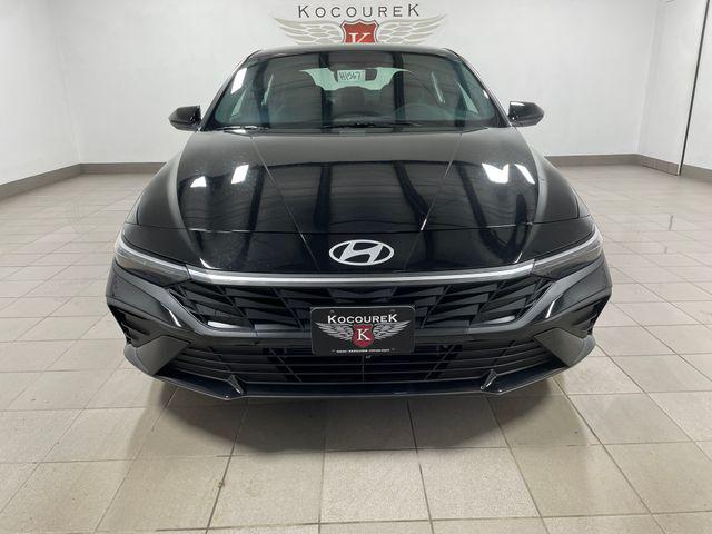 2025 Hyundai Elantra Hybrid SEL Sport photo 2