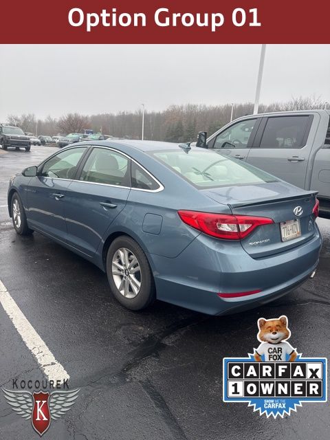 2016 Hyundai Sonata Base photo 3