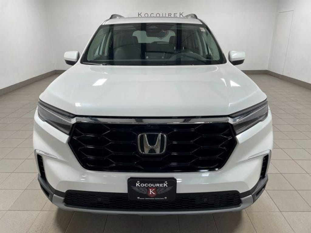 Used 2023 Honda Pilot Elite SUV
