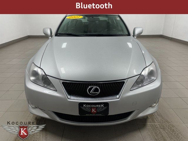 2007 Lexus IS 350 photo 2