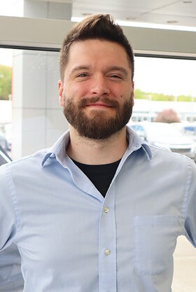 Staff member Kurt from 2ec123f03932