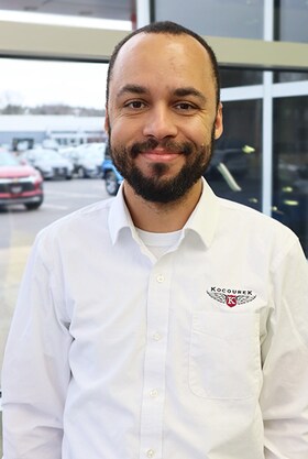 Staff member Tony from 2ec123f03932