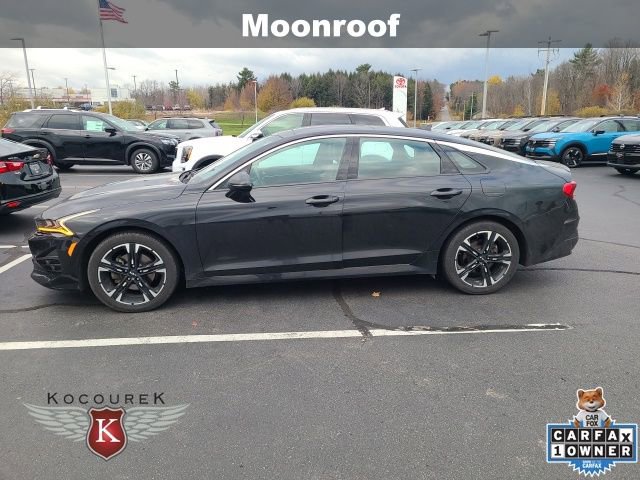 2022 Kia K5 GT-Line photo 2