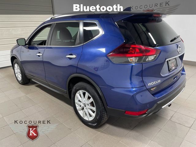 2019 Nissan Rogue SV photo 4