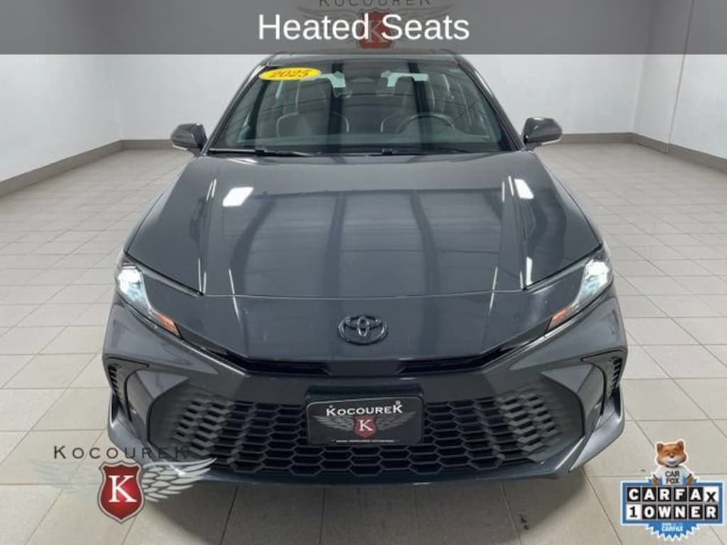 Used 2025 Toyota Camry SE Sedan