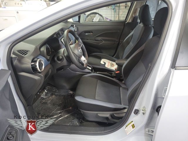 2025 Nissan Versa Sedan SV - Photo 10