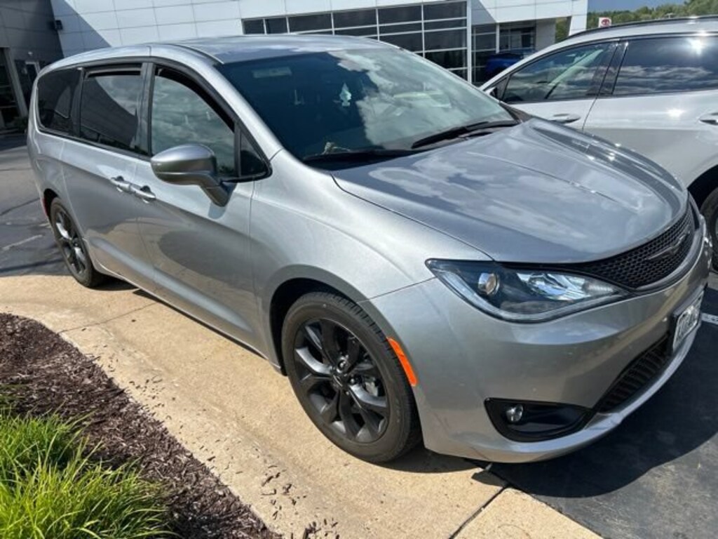 Used 2019 Chrysler Pacifica Touring Plus Van Passenger Van